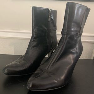 Tahari Women’s Boots Size 9 Black